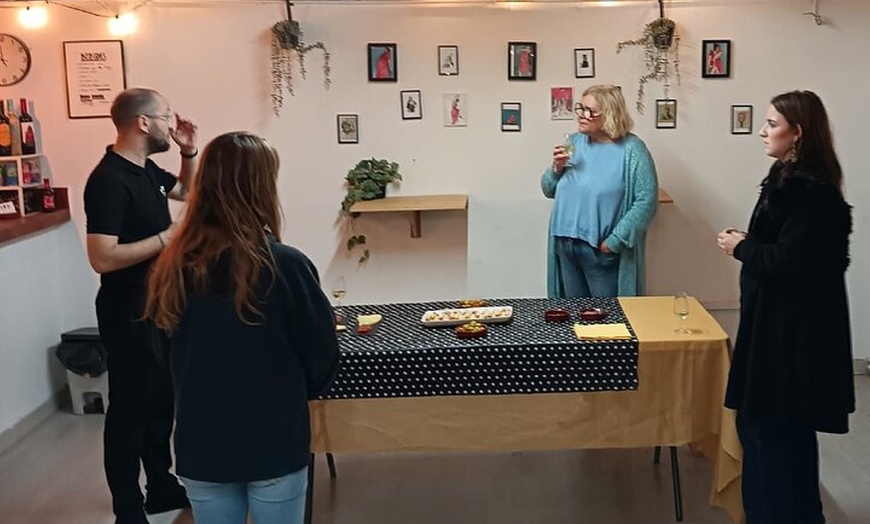 Image 18: Flamenco por un Día Tour guiado por Sevilla, taller y degustación