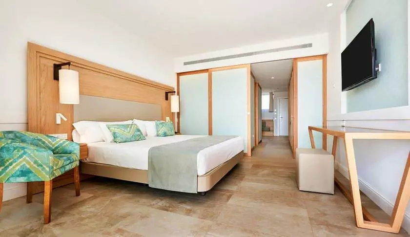 ✈ MINORQUE | Punta Prima - Insotel Punta Prima Resort & Spa 5*, 3 n...