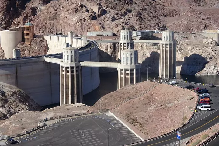 Small Group Hoover Dam, Lake Mead and Boulder City Tour