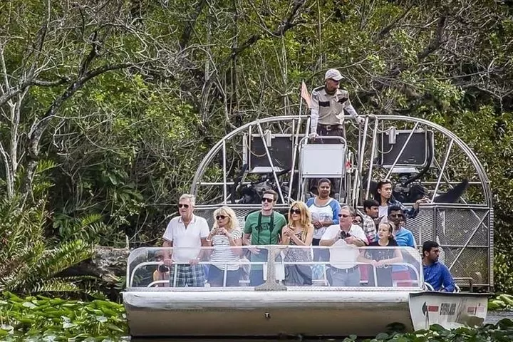 Everglades Wildlife Tour: Airboat & Alligator Habitat Experience