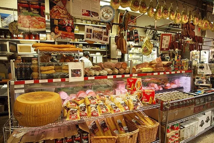 Private Tour Lower East Side, Chinatown and Little Italy in New Yor...
