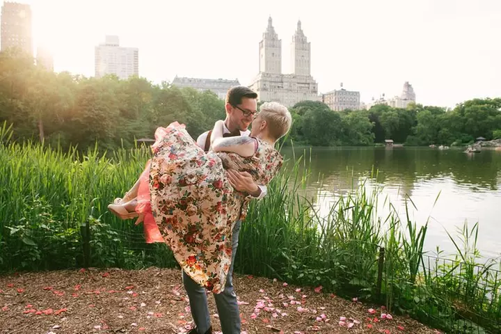 Private New York City Walking Tour with Photo Shoot