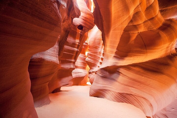 3-Day Antelope, Monument Valley & Horseshoe Tour from Las Vegas