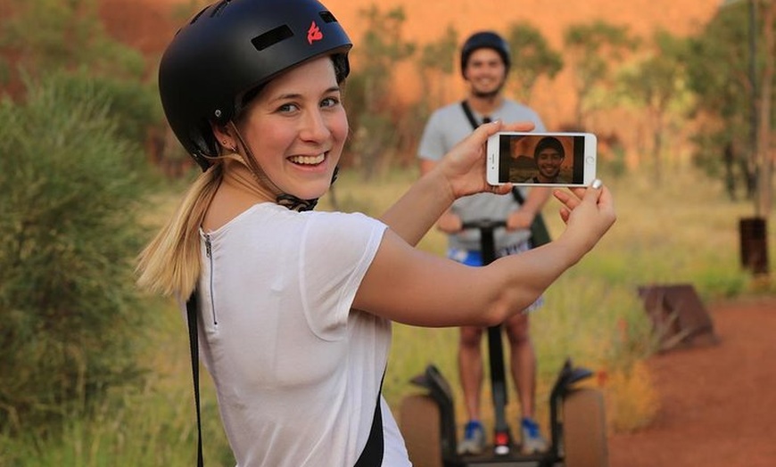 Image 2: Best of Uluru & Segway