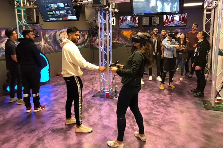 Virtual Reality (VR) Experience in Los Angeles