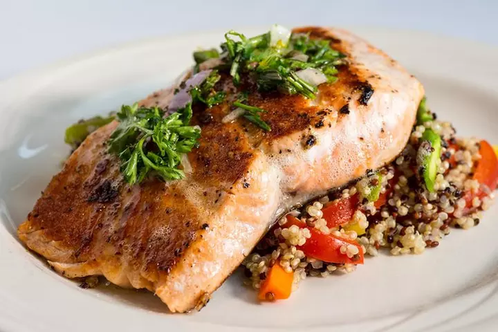 2.5-hour Dinner Cruise on Willamette River