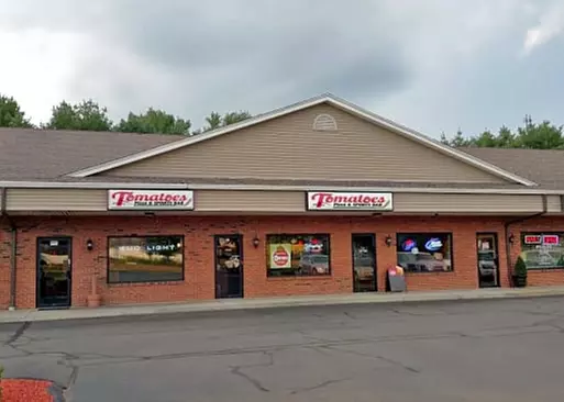 5% Cash Back at Tomatoe's Pizza & Sports Bar