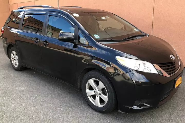 Private Departure Transfer to Toronto Pearson Airport (YYZ)