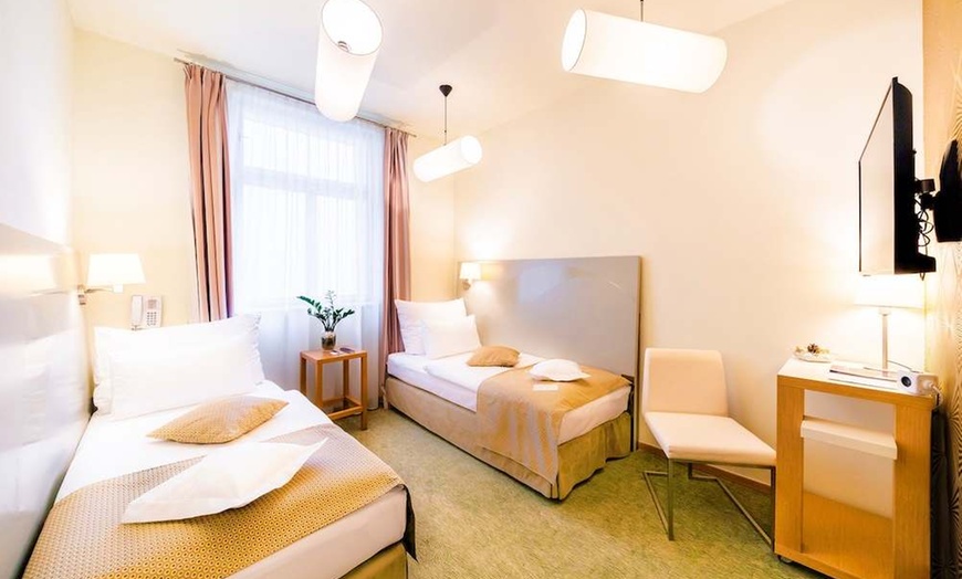 Image 8: ✈ THE CZECH REPUBLIC | Prague - Hotel Grandium Prague 4* - City centre