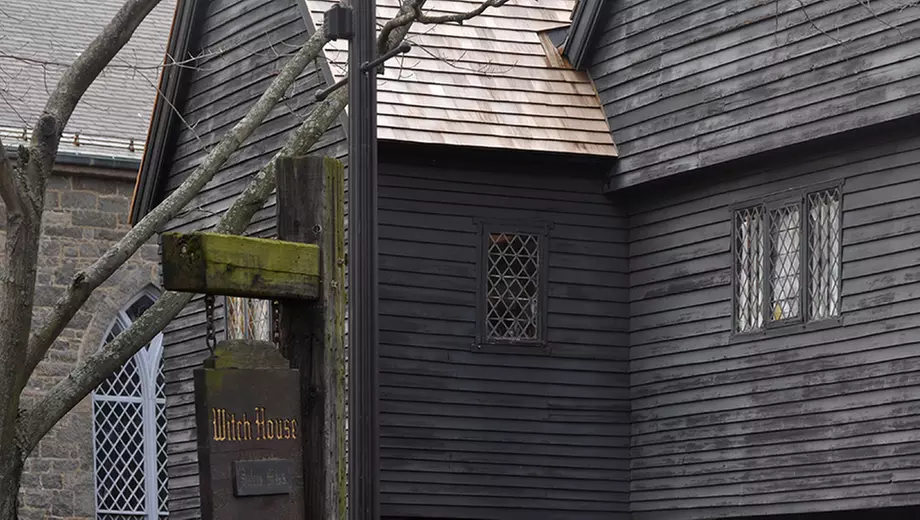 Haunted Footsteps Ghost Tour - Second Medium