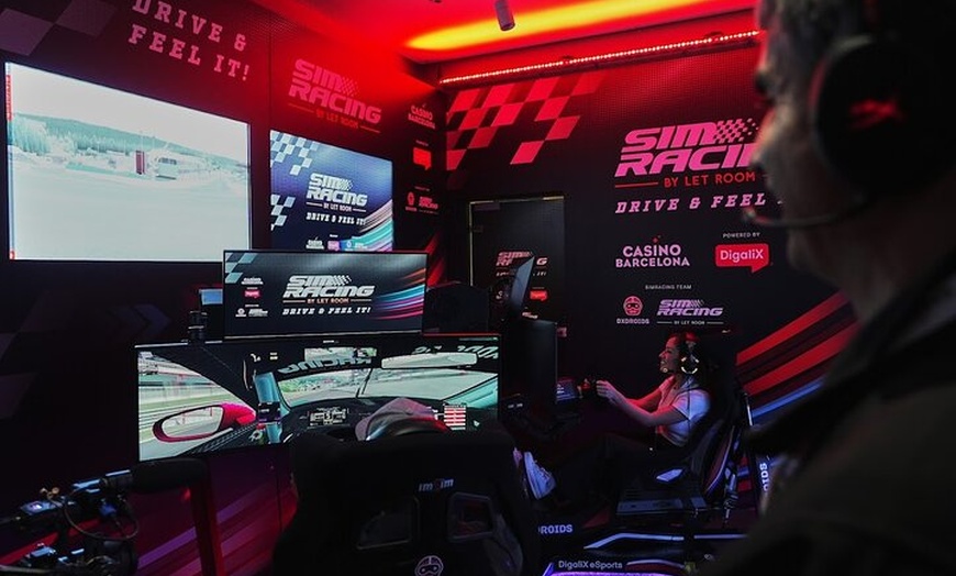 Image 6: Simulador de carreras de coches en el Casino Barcelona