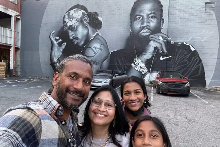 City Lights Atlanta Night-Time Tour with Photos & Dinner Stop