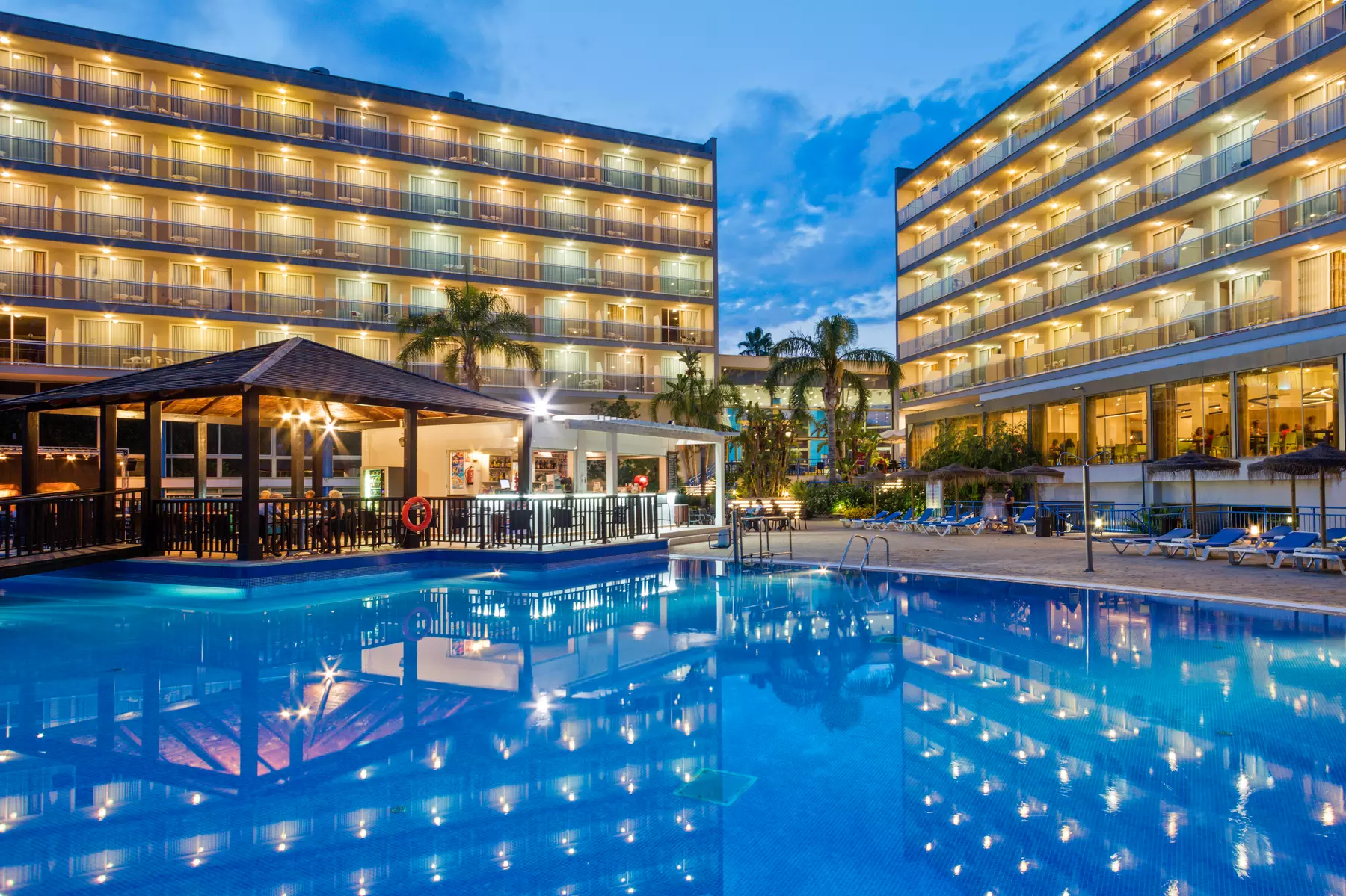 ✈ COSTA DORADA | Salou - Hotel Sol Costa Daurada avec entrée à Port...