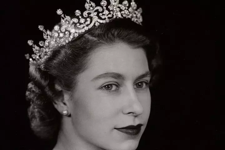 Buckingham Palace Entrance Ticket & Changing of the Guard Tour