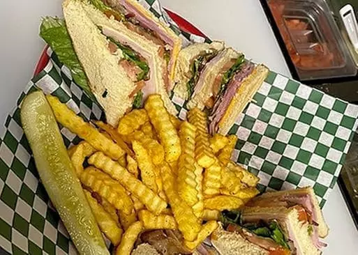 5% Cash Back at McCullar's Irish Pub