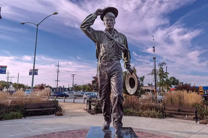 Livermore Scavenger Hunt Walking Tour and Game
