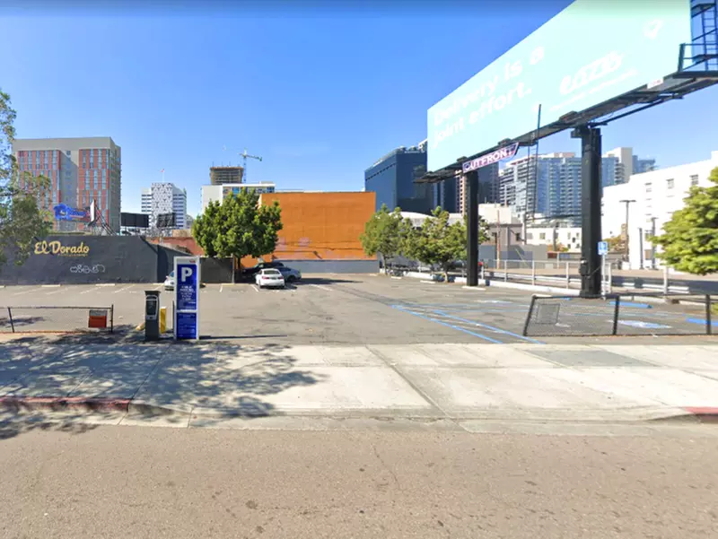 Parking at 1028 Broadway Lot