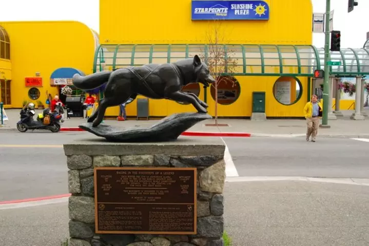 Astonishing Scavenger Hunt: Mushing Through Anchorage