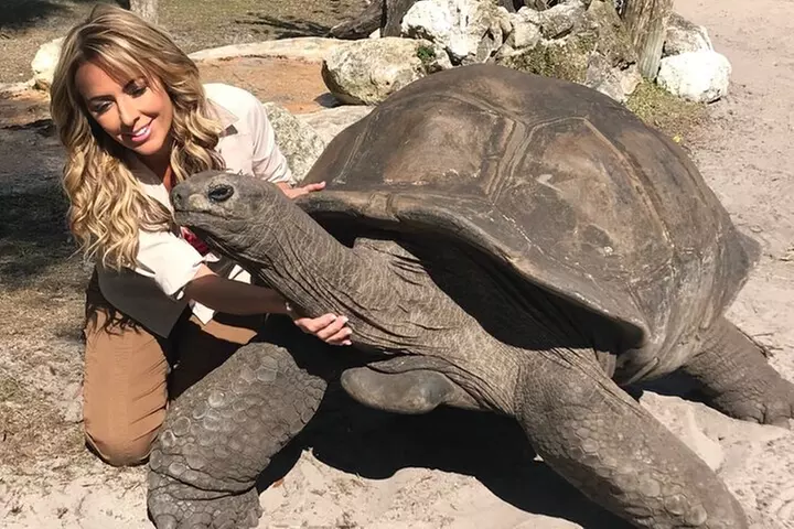 Vortex to Vineyards by ABC wildlife host Rachel Reenstra