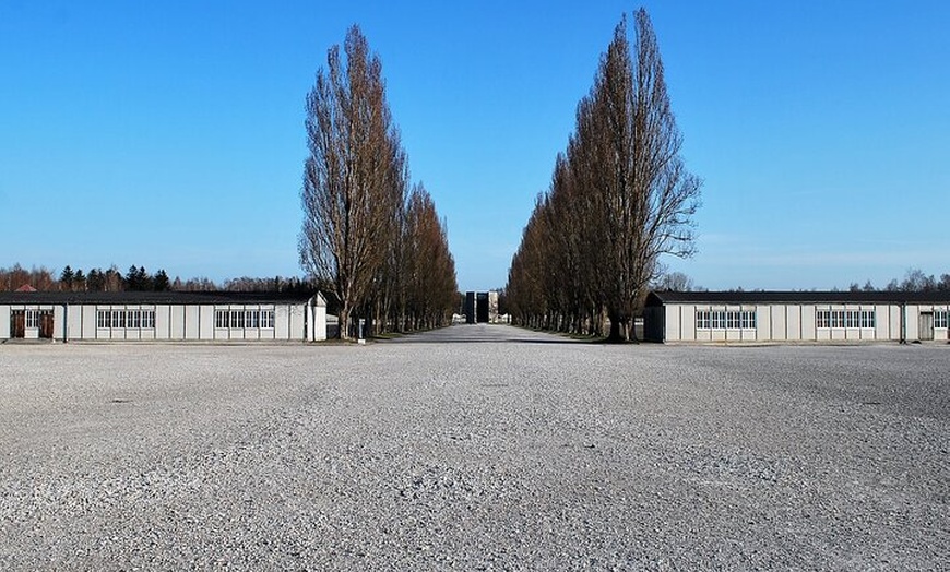 Image 4: Vollständige Dachau-Tour in kleiner Gruppe von München aus mit dem Zug