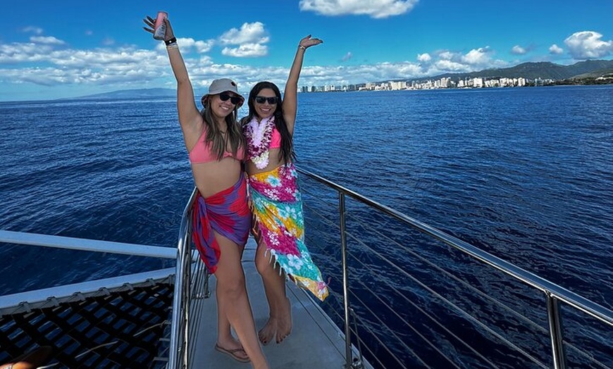 Image 10: Luxury Catamaran Cruise from Oahu