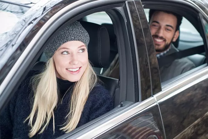 Shared Shuttle London Arrival Transfer - Airport to Hotel / Accommo...