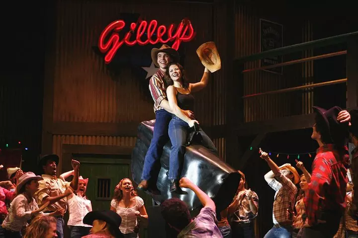 Las Vegas Country Bar Crawl with Party Bus and Drinks