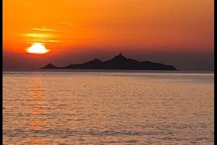 Croisière bateau au Coucher du Soleil avec Apéritif aux îles sangui...