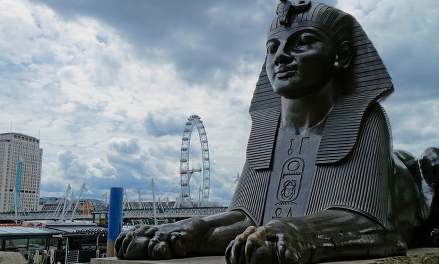 Image 1: Walk by the River Thames Tour