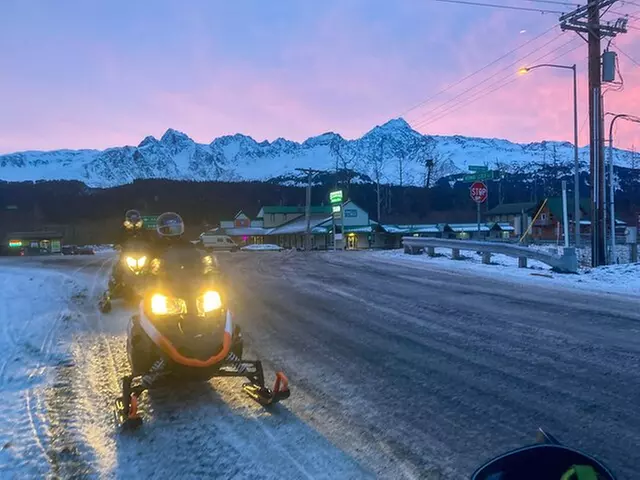 Snowmobile Classic Tour in Kenai Fjords National Park