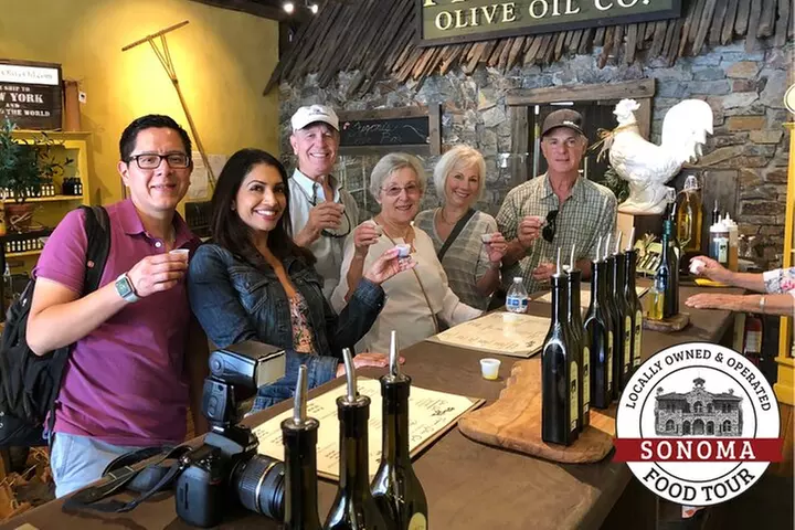 #1 Sonoma Walking Food, Wine Tasting & History Tour (Public Tour)
