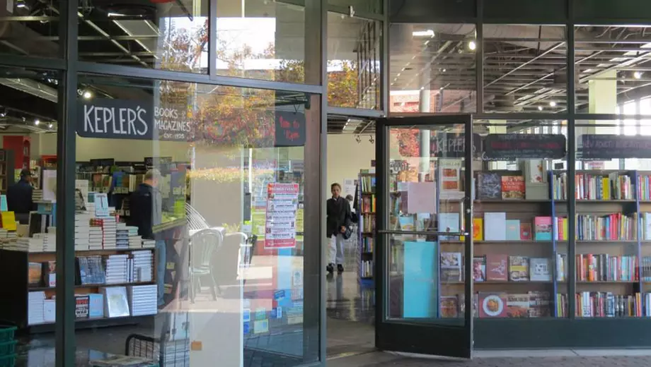 Author John Perkins at Kepler's Books - Second Medium