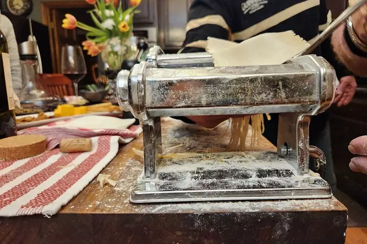 Experience Chicago Cooking Class with Deep Dish Pizza or Pasta