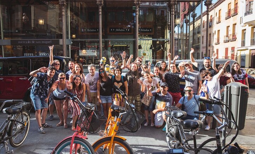 Image 1: Tour esencial de Madrid en bicicleta