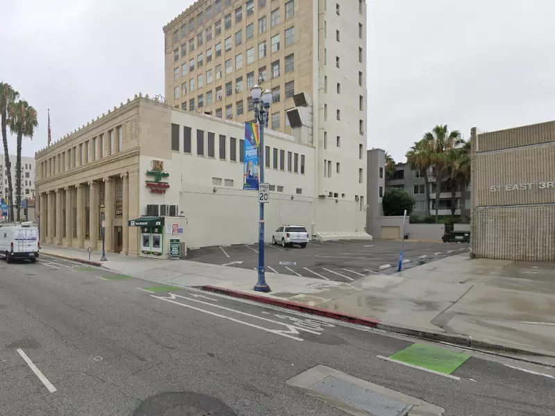 Parking at [SL10] 121 East 3rd St. Lot