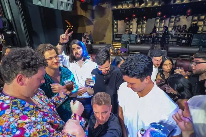 Skip the Line VIP Nightclub Tour in Vegas