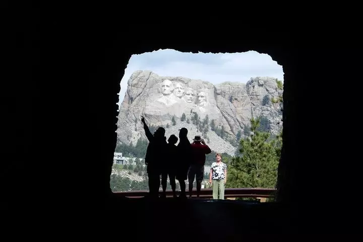 Private Tour of Mount Rushmore, Crazy Horse and Custer State Park
