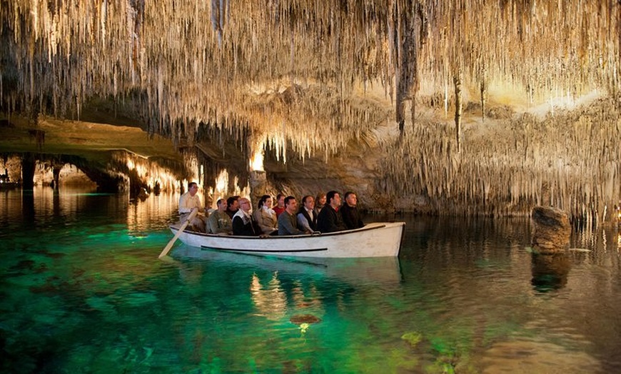 Image 21: Medio Día a las Cuevas del Drach con Paseo en Barco y Concierto.