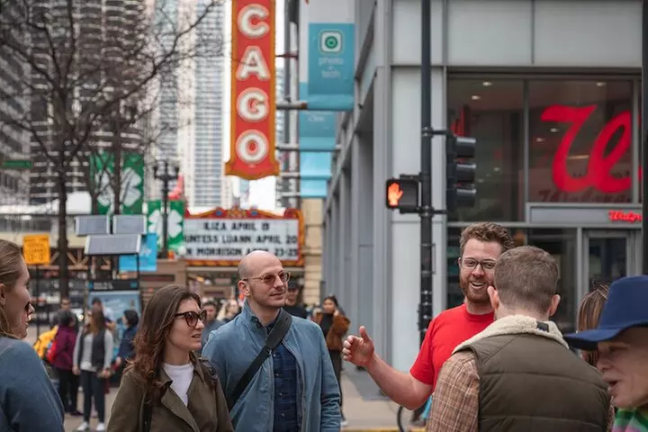 Chicago in a Day: Food and Architecture Private Walking Tour