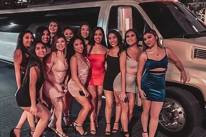 Las Vegas Nightclub VIP Entry with Party Bus