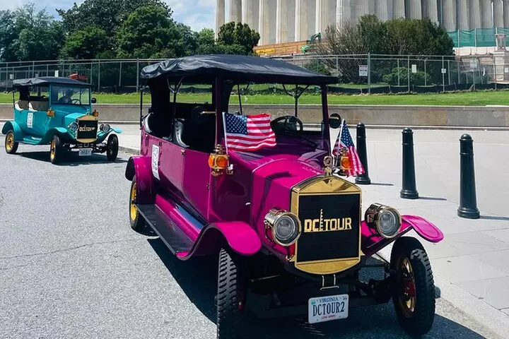 Washington DC Sightseeing Tour by Electric cart or Vintage Car