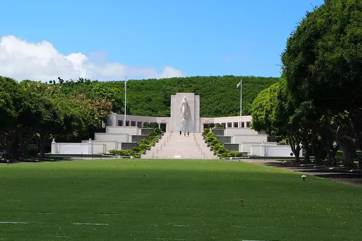 Pearl Harbor, USS Arizona Memorial & Honolulu City Tour