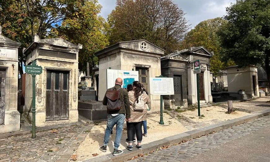 Image 10: Paris : visite guidée du cimetière hanté du Père Lachaise