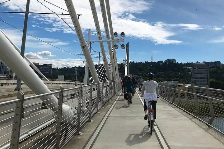 Bike Around Portland Oregon: Art, Culture, Bridges, Poetry