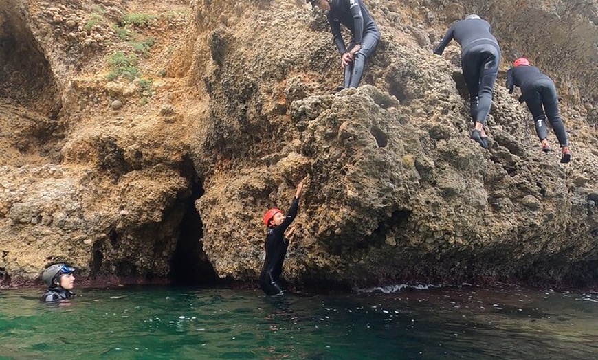 Image 4: Alcudia Coasteering con Saltos Escalada y Cuevas