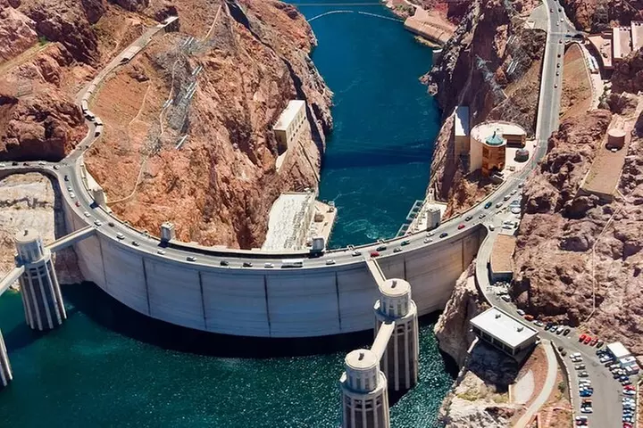 Hoover Dam Tunnels and Power Plant Tour in Spanish