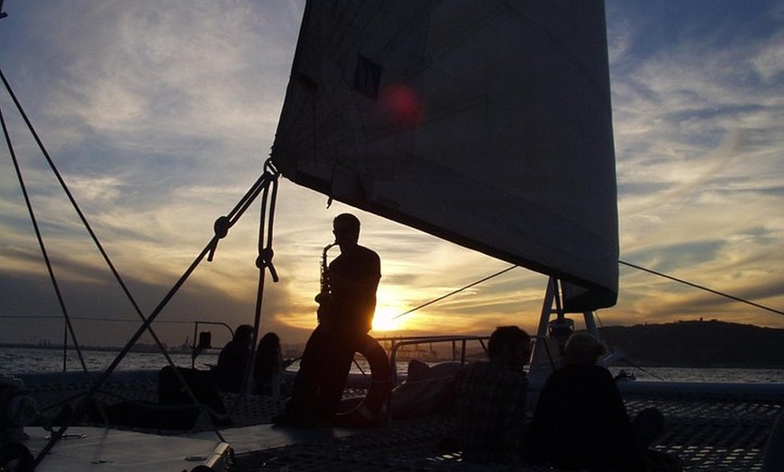 Image 7: Crucero de jazz al atardecer en Barcelona