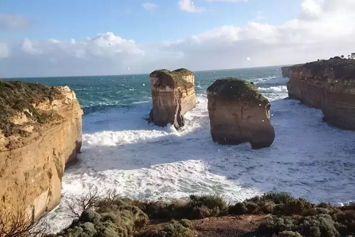 Great Ocean Road 12 Apostles kangaroo, koala and chocolate tour