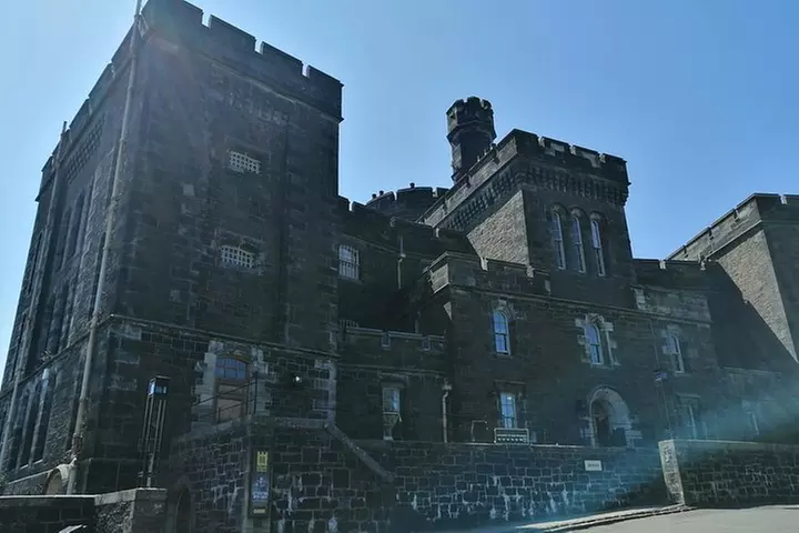 Stirling Old Town Daily Walking Tour (11am & 2pm)