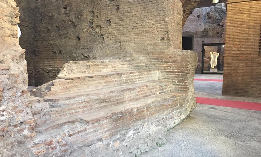 Image 2: Piazza Navona Underground Stadio di Domiziano